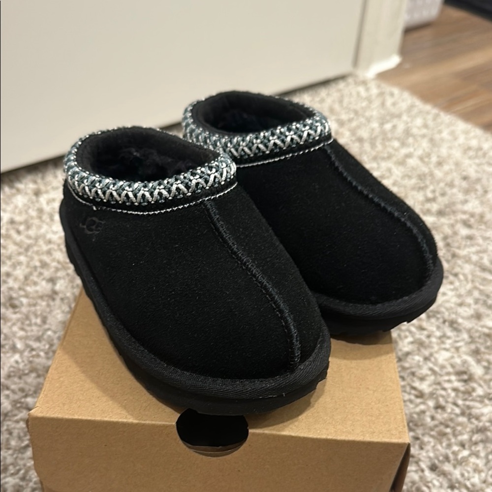 UGG Black Kids Shoes with Patterned Trim